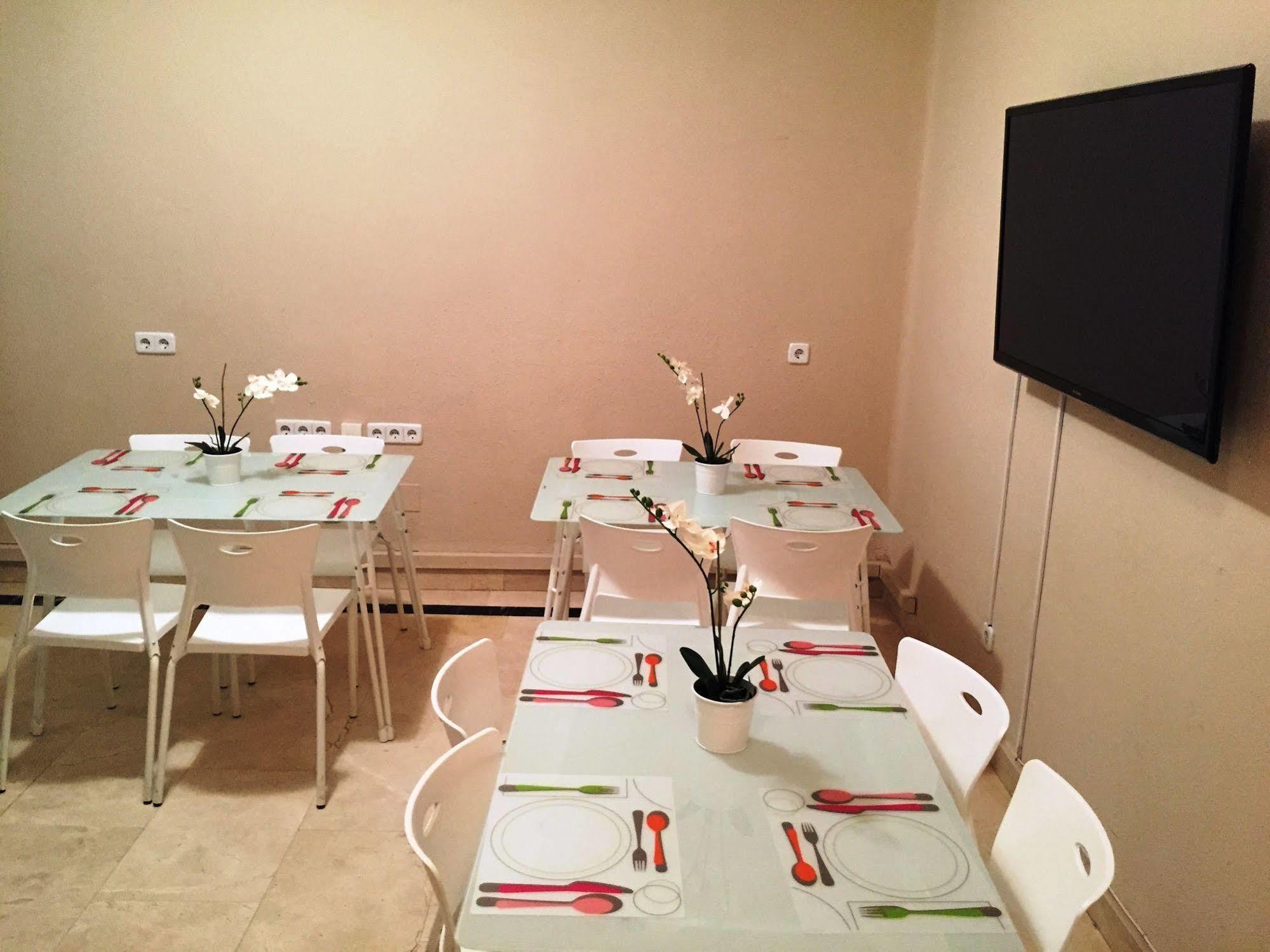 Rooms Arguelles 58 Madrid Dış mekan fotoğraf